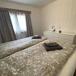 Cozy 2-bedroom Ferienhaus
