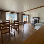 Cozy 2-bedroom Casa de Férias