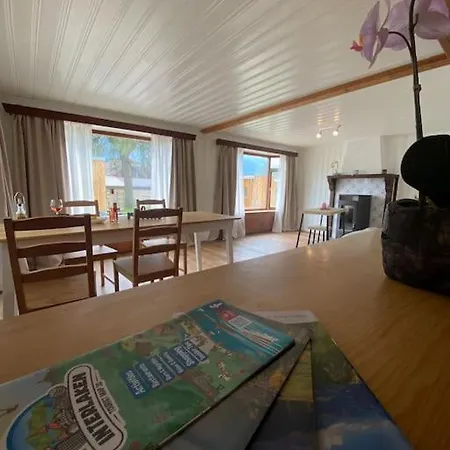 Cozy 2-bedroom 因特拉肯