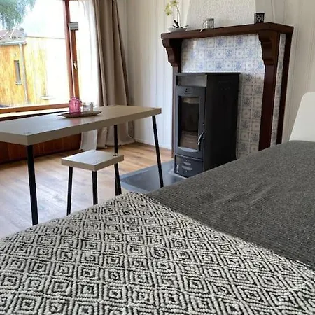 Cozy 2-bedroom *